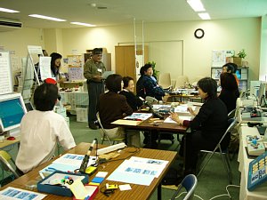 スイッチ作成の説明をする小野師匠の写真